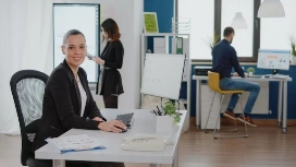 Professional performing administrative and secretarial tasks – study Advanced Certificate in Admin, Secretarial & PA QLS Level 3 online