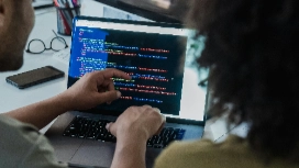 Project managers using AI dashboards to plan tasks and timelines – study AI for project management online with OHSC.