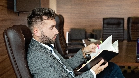 Professional creating an individual development plan through employee development training programs to support career growth and success