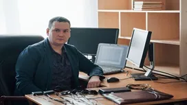 Accountant working remotely on a laptop with spreadsheets and financial reports – learn remote accounting careers online